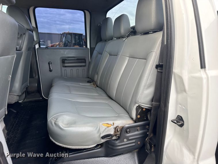 image for item EG8877 2012 Ford F550 Super Duty Crew Cab utility / service truck