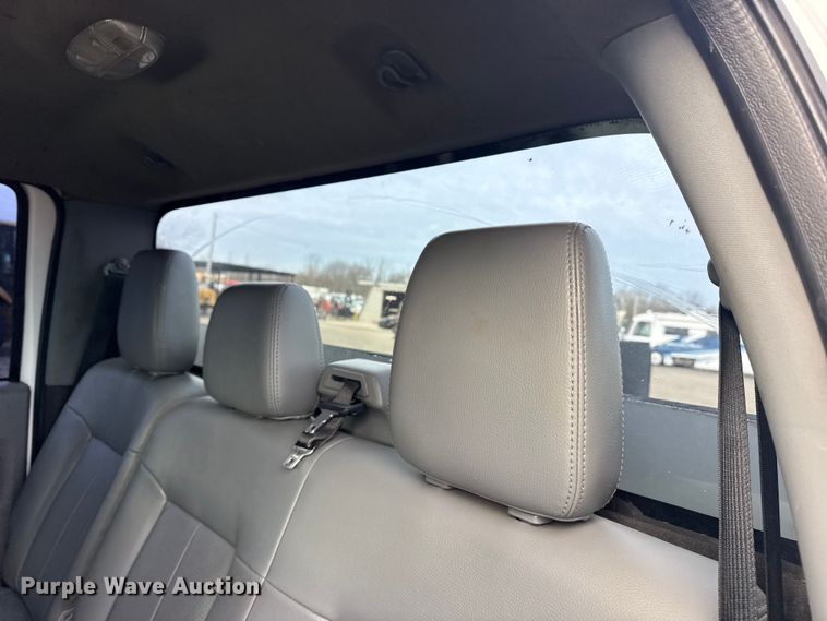 image for item EG8877 2012 Ford F550 Super Duty Crew Cab utility / service truck