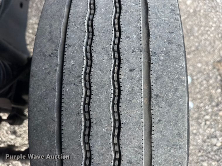 image for item EG8877 2012 Ford F550 Super Duty Crew Cab utility / service truck