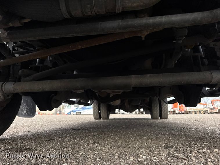 image for item EG8877 2012 Ford F550 Super Duty Crew Cab utility / service truck