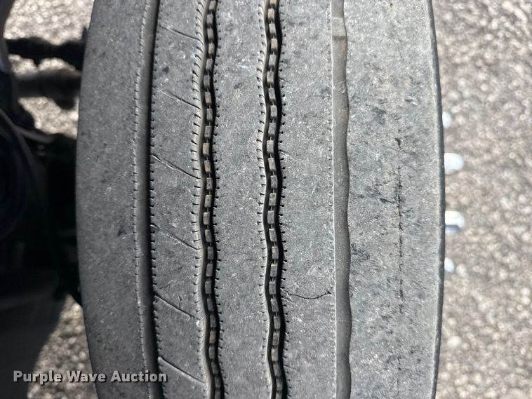 image for item EG8877 2012 Ford F550 Super Duty Crew Cab utility / service truck