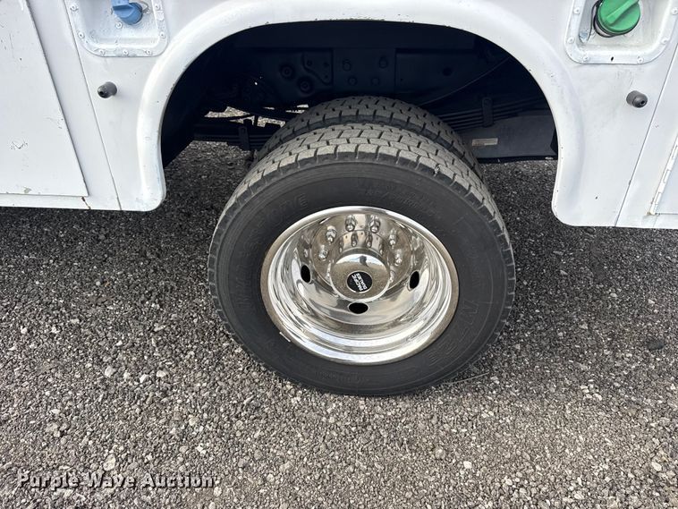 image for item EG8877 2012 Ford F550 Super Duty Crew Cab utility / service truck