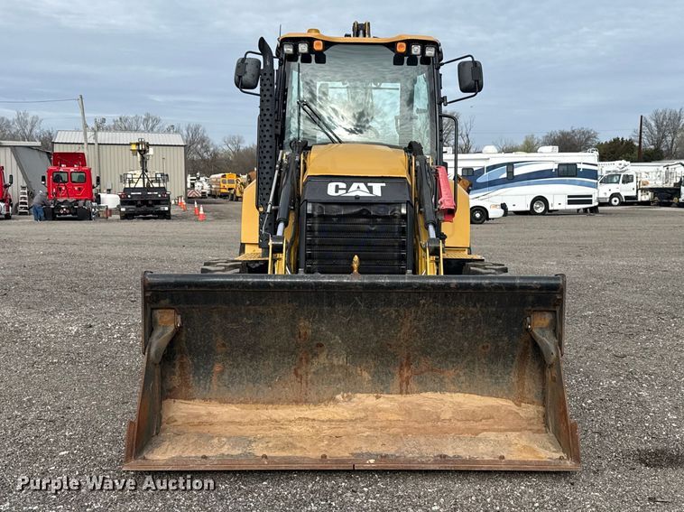 image for item EG8878 2017 Caterpillar 420F2IT backhoe