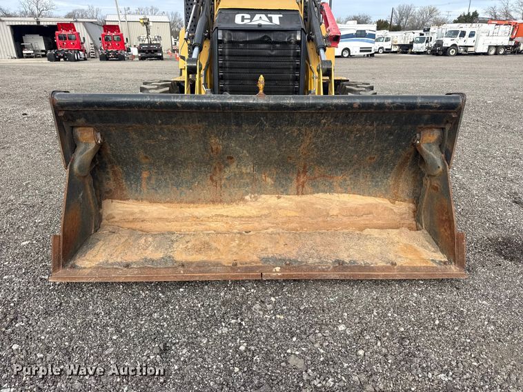 image for item EG8878 2017 Caterpillar 420F2IT backhoe