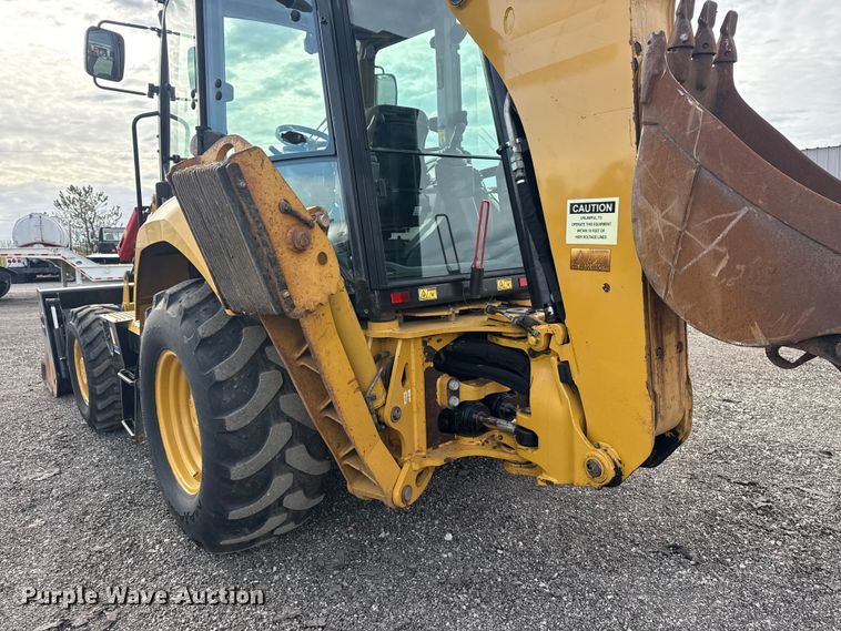 image for item EG8878 2017 Caterpillar 420F2IT backhoe