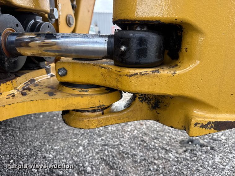 image for item EG8878 2017 Caterpillar 420F2IT backhoe