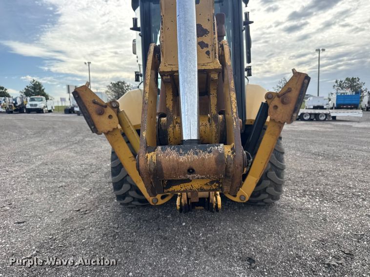 image for item EG8878 2017 Caterpillar 420F2IT backhoe
