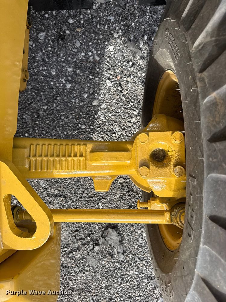 image for item EG8878 2017 Caterpillar 420F2IT backhoe