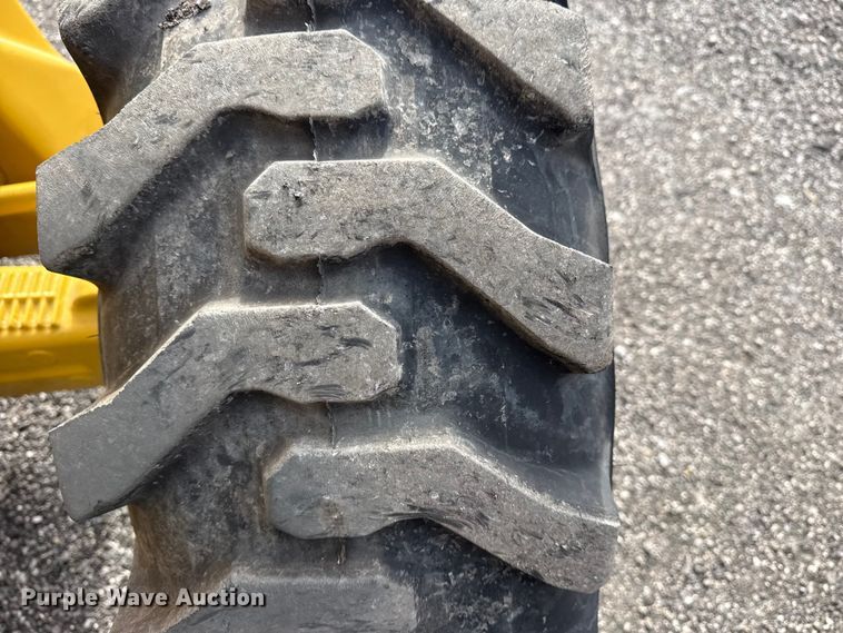 image for item EG8878 2017 Caterpillar 420F2IT backhoe