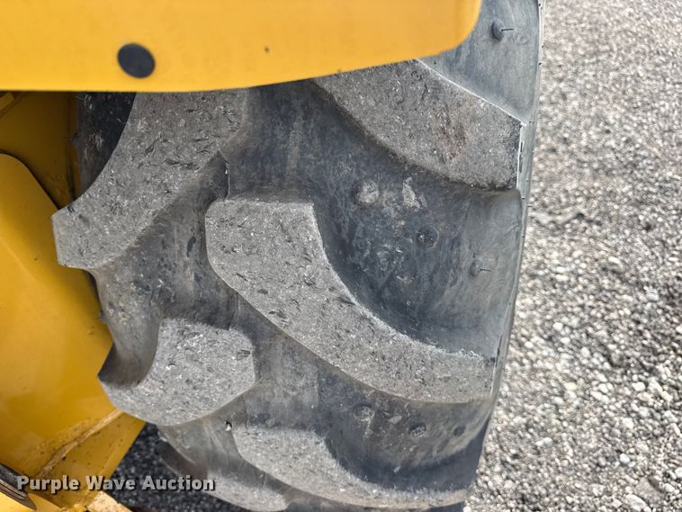 image for item EG8878 2017 Caterpillar 420F2IT backhoe