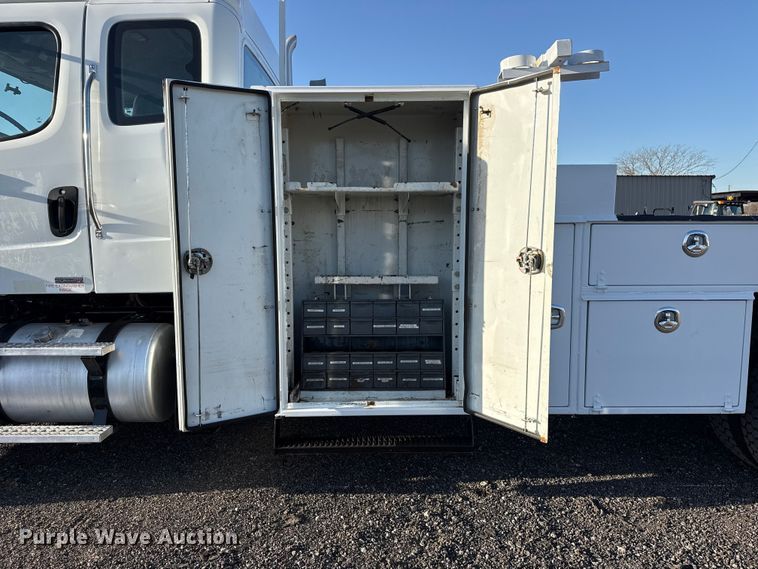 image for item EG8881 2012 Freightliner Business Class M2 crane truck