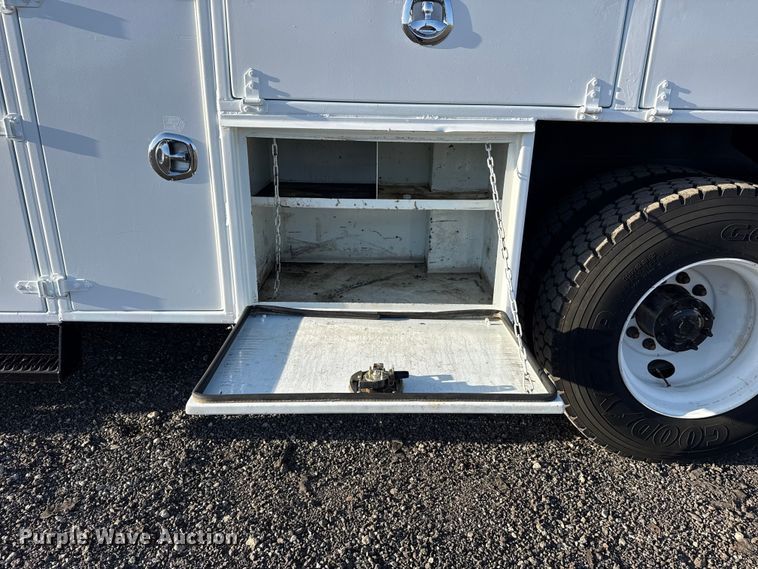 image for item EG8881 2012 Freightliner Business Class M2 crane truck