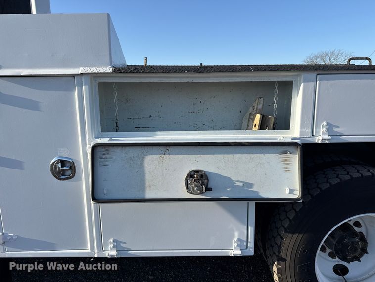 image for item EG8881 2012 Freightliner Business Class M2 crane truck