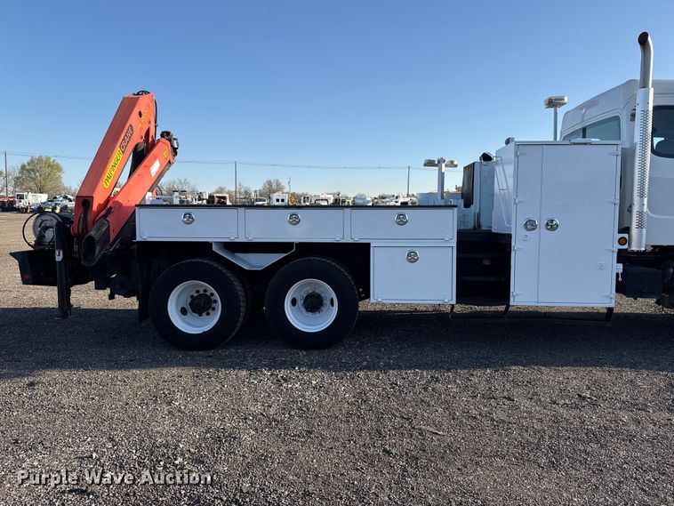 image for item EG8881 2012 Freightliner Business Class M2 crane truck