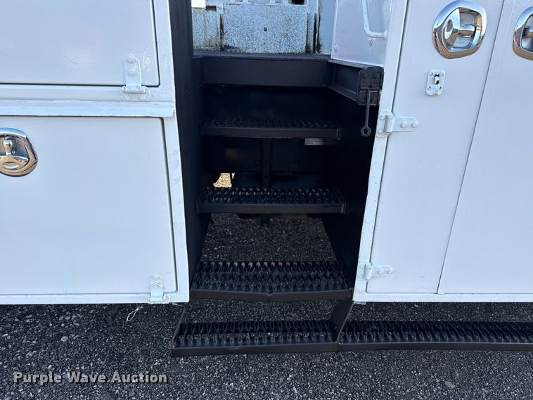 image for item EG8881 2012 Freightliner Business Class M2 crane truck