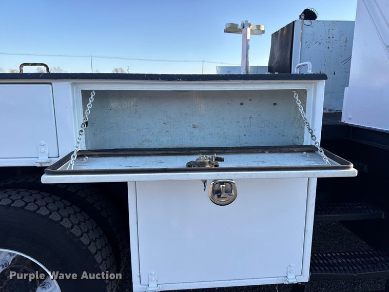 image for item EG8881 2012 Freightliner Business Class M2 crane truck