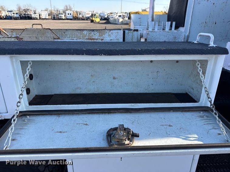 image for item EG8881 2012 Freightliner Business Class M2 crane truck