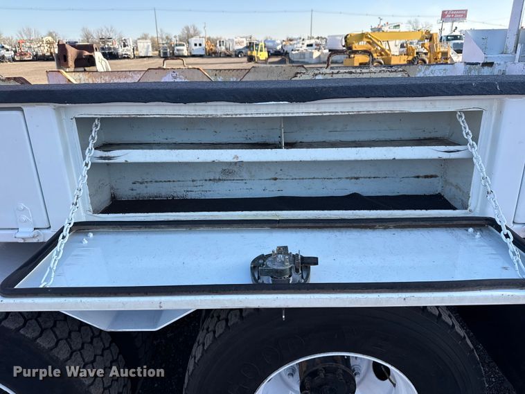 image for item EG8881 2012 Freightliner Business Class M2 crane truck