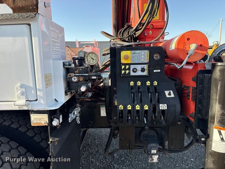 image for item EG8881 2012 Freightliner Business Class M2 crane truck