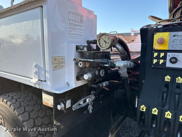 image for item EG8881 2012 Freightliner Business Class M2 crane truck