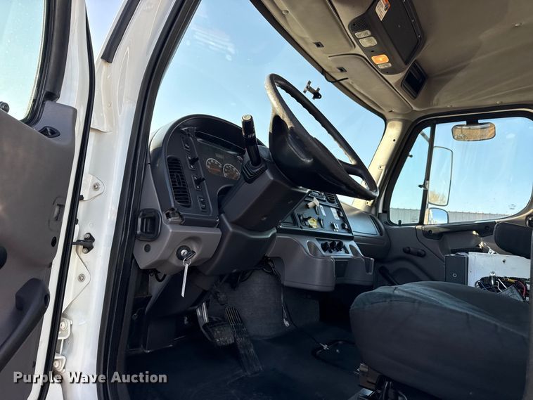 image for item EG8881 2012 Freightliner Business Class M2 crane truck