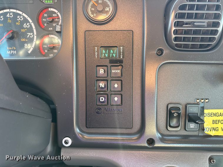 image for item EG8881 2012 Freightliner Business Class M2 crane truck