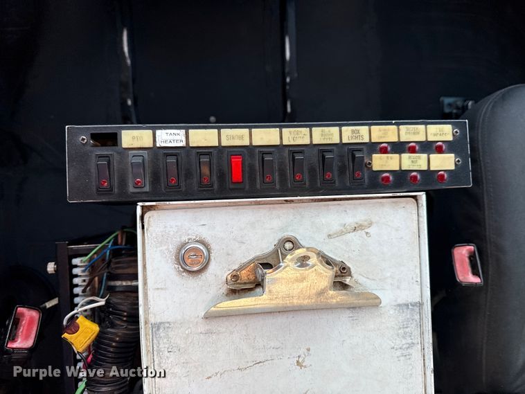 image for item EG8881 2012 Freightliner Business Class M2 crane truck