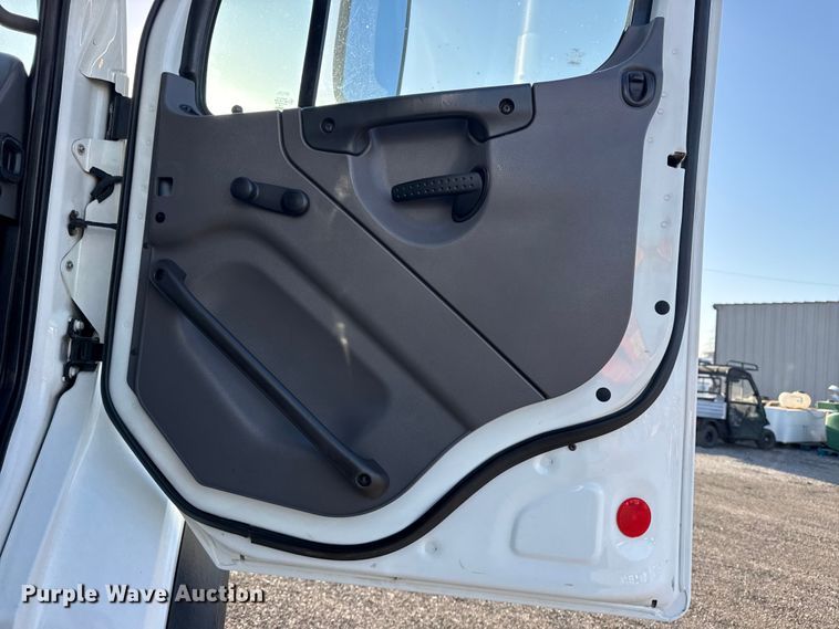 image for item EG8881 2012 Freightliner Business Class M2 crane truck