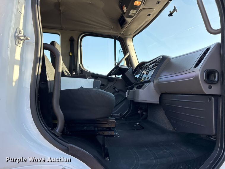 image for item EG8881 2012 Freightliner Business Class M2 crane truck