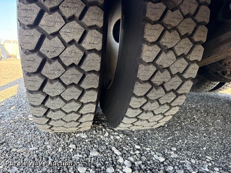 image for item EG8881 2012 Freightliner Business Class M2 crane truck