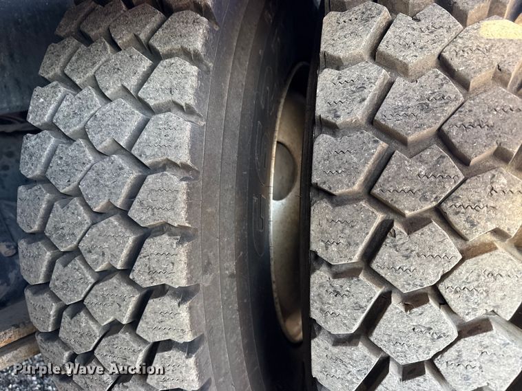 image for item EG8881 2012 Freightliner Business Class M2 crane truck