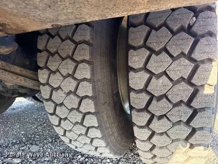 image for item EG8881 2012 Freightliner Business Class M2 crane truck