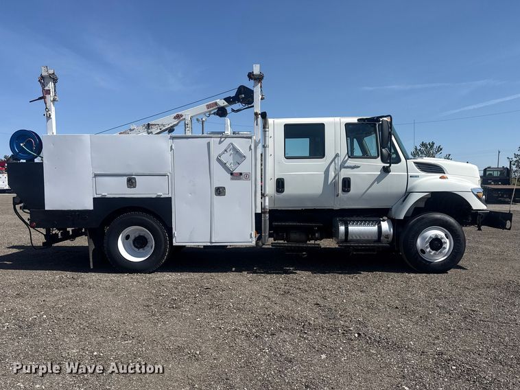 image for item EG8892 2011 International  7500 utility / service truck