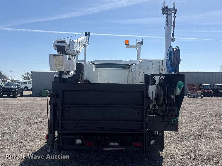 image for item EG8892 2011 International  7500 utility / service truck