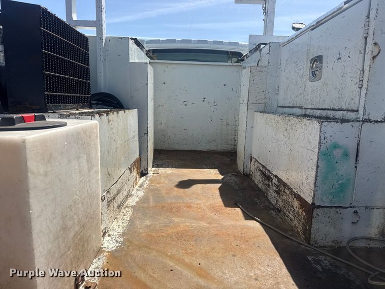 image for item EG8892 2011 International  7500 utility / service truck