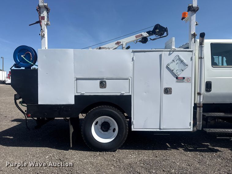 image for item EG8892 2011 International  7500 utility / service truck