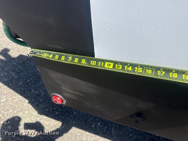 image for item EG8892 2011 International  7500 utility / service truck