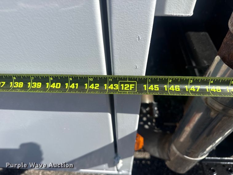 image for item EG8892 2011 International  7500 utility / service truck