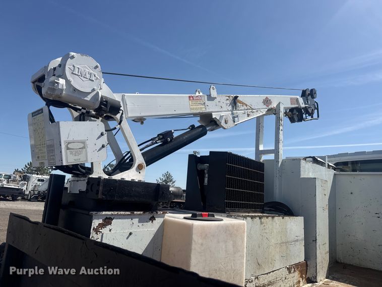 image for item EG8892 2011 International  7500 utility / service truck