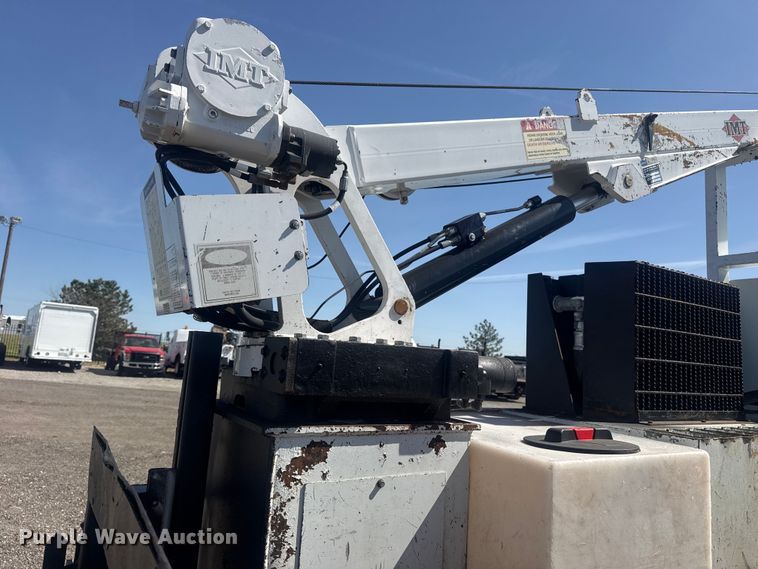 image for item EG8892 2011 International  7500 utility / service truck