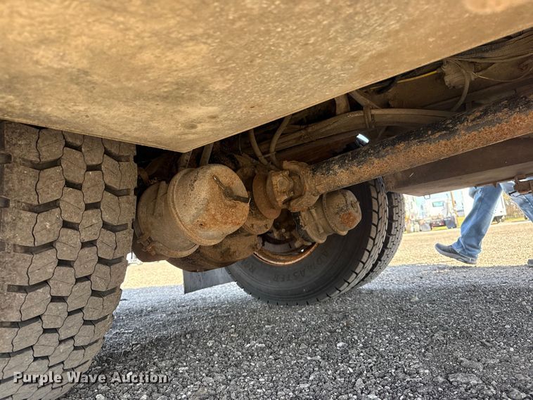 image for item EG8892 2011 International  7500 utility / service truck