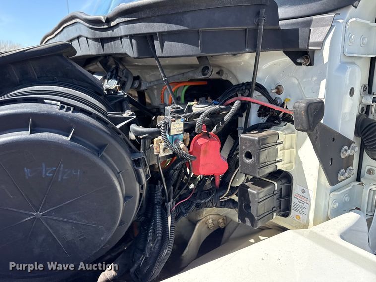 image for item EG8892 2011 International  7500 utility / service truck