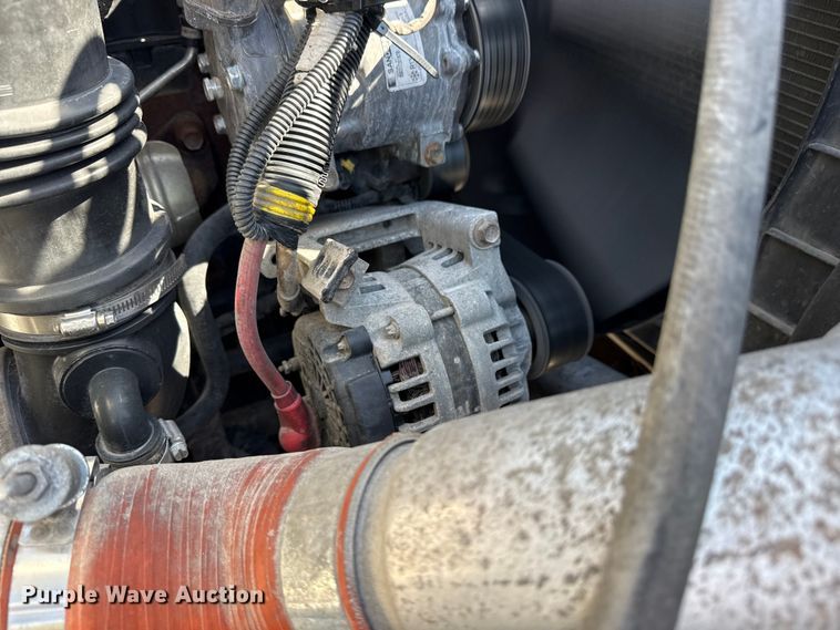 image for item EG8892 2011 International  7500 utility / service truck