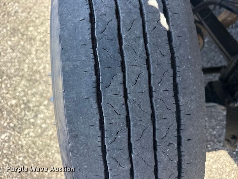 image for item EG8892 2011 International  7500 utility / service truck