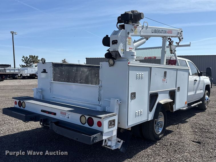 image for item EG8893 2015 Chevrolet Silverado 3500 Crew Cab utility bed pickup truck