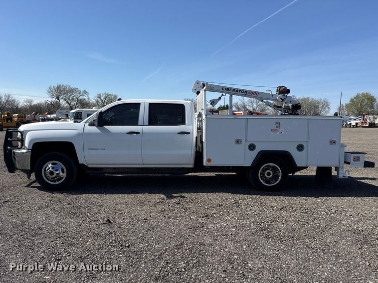 image for item EG8893 2015 Chevrolet Silverado 3500 Crew Cab utility bed pickup truck