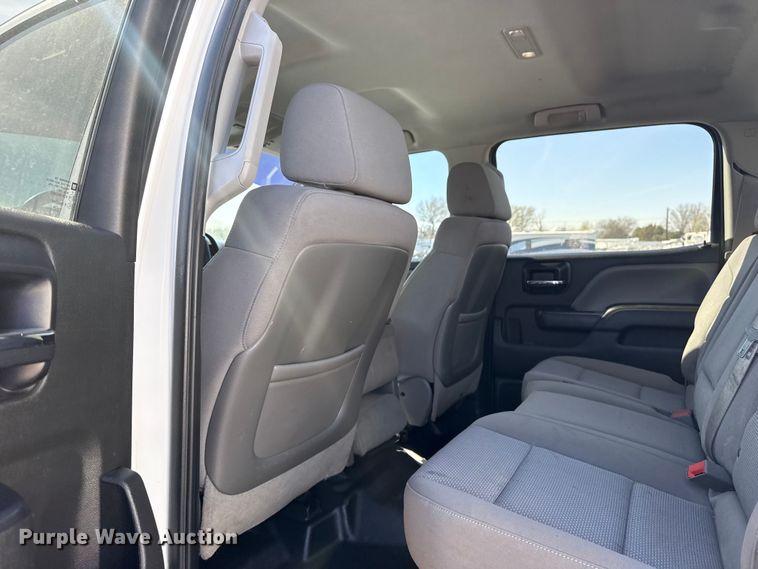 image for item EG8893 2015 Chevrolet Silverado 3500 Crew Cab utility bed pickup truck