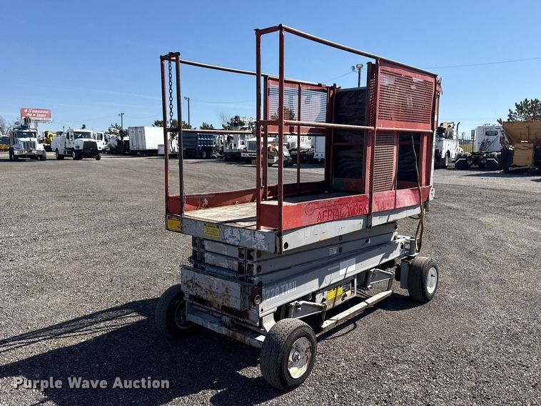 image for item EG8901 PAC Craft 220TMIII scissor lift