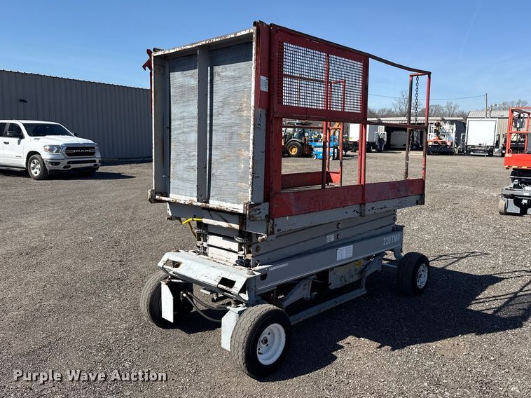 image for item EG8901 PAC Craft 220TMIII scissor lift