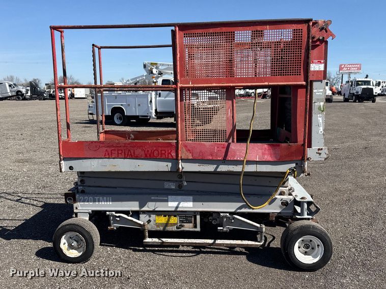 image for item EG8901 PAC Craft 220TMIII scissor lift